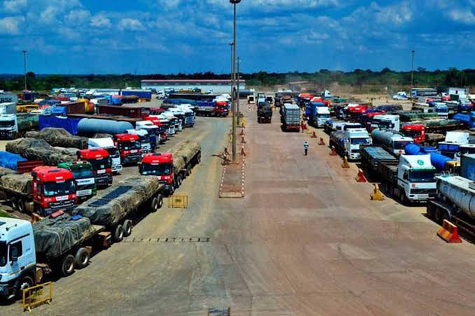 Haut-Katanga : Les transporteurs de véhicules dénoncent une nouvelle taxe sur la route Kasumbalesa