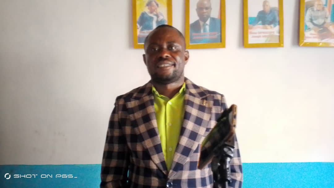 Après la remise et reprise à la Direction nationale de la préparation de la paie et de la maîtrise des effectifs du personnel administratif et enseignant ( DINACOPE ) en sigle. Kwango 2, IWAWA NGWAMASHI Fortunat, est entré officiellement en fon
